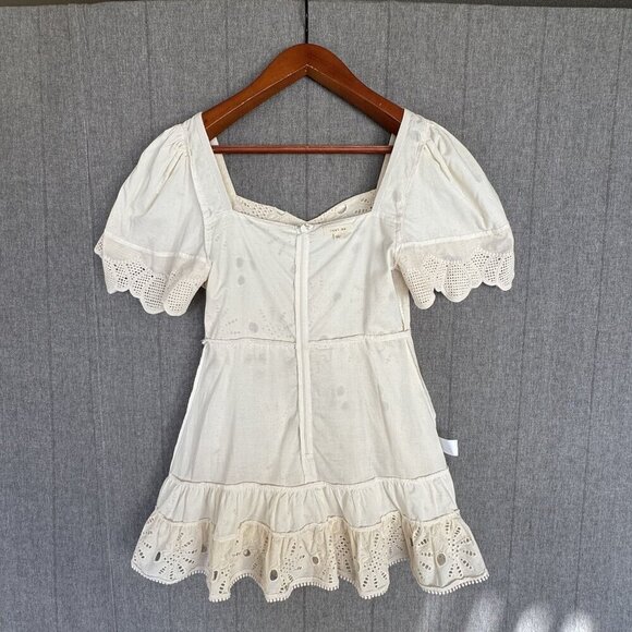Just Me Beige Cotton Embroidered Short Bell Sleeve Ruffle Tier Mini Dress Size L - Picture 11 of 13